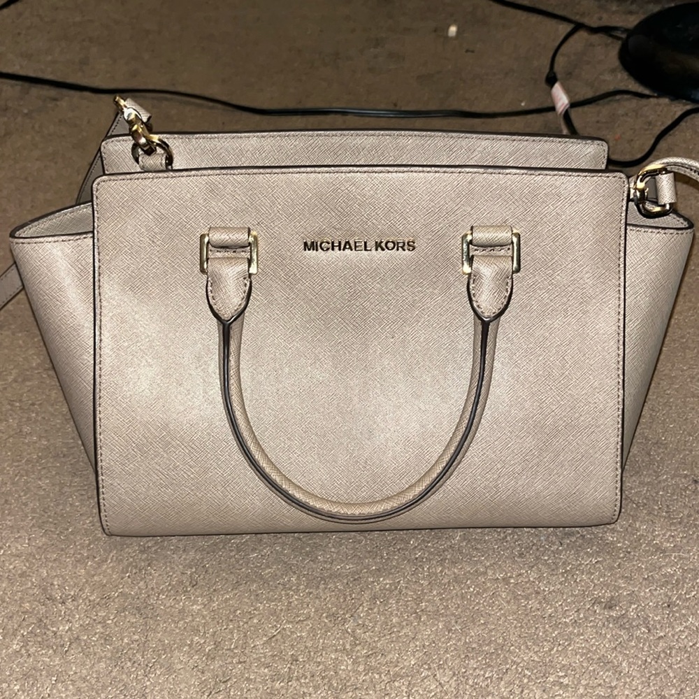 Michael kors purse brand new light beige